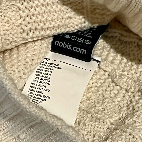 Nobis - No Cold Shoulder Beanie - Picture 14 of 14